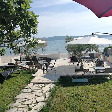 Apartments Adria Biograd Na Moru Buitenkant foto