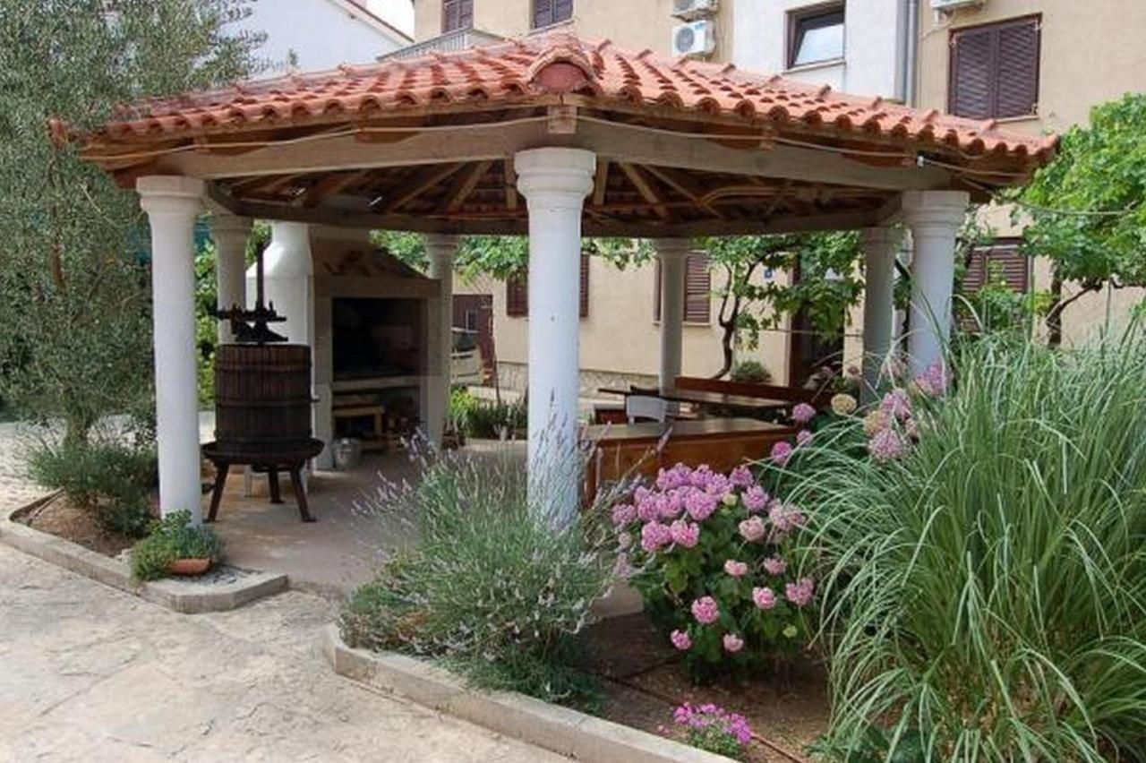 Apartments Adria Biograd Na Moru Buitenkant foto